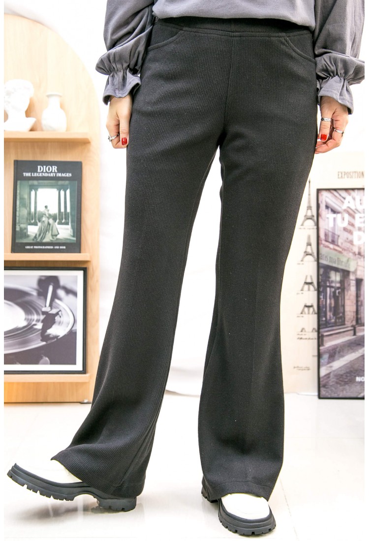 2315-1252-線條感- 橡根腰 ‧ 坑紋雙面料 小喇叭褲 (韓國)  